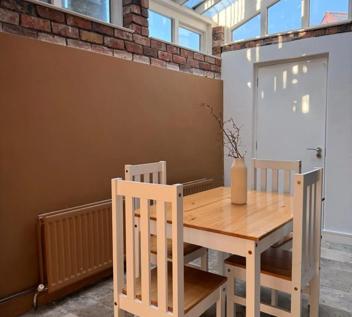 Holiday home Spacious 4Br Victorian Property W/ Outdoor Terrace Belfast United Kingdom